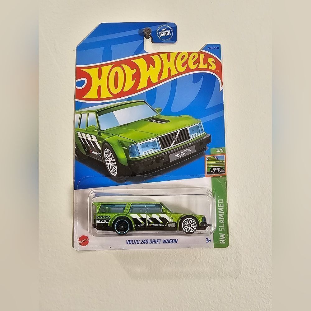 Hot Wheels Car Volvo 240 Drift Wagon HW Slammed 4/5 Mattel Hotwheels 245/250 New